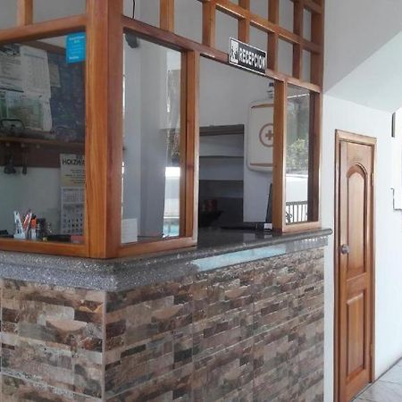 Hostal La Mirada Del Solitario George Пуэрто-Айора Экстерьер фото