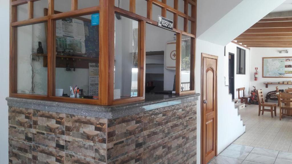 Hostal La Mirada Del Solitario George Пуэрто-Айора Экстерьер фото