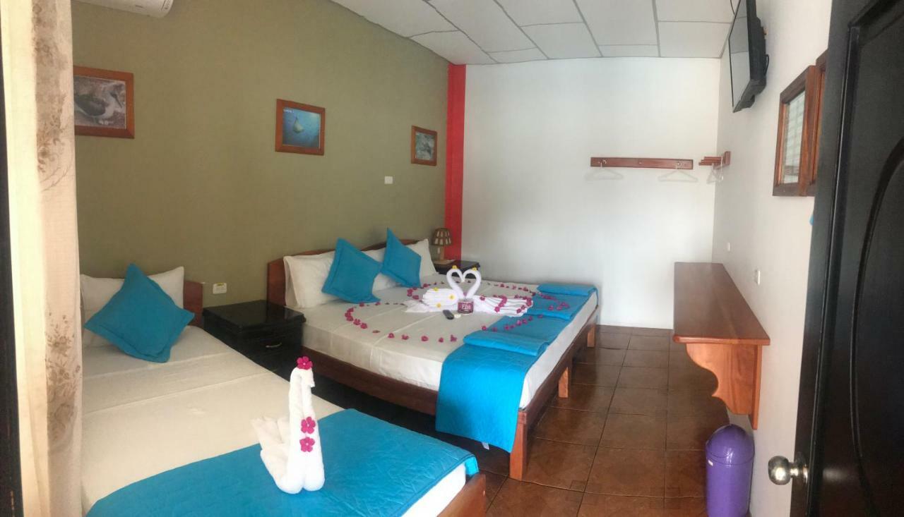 Hostal La Mirada Del Solitario George Пуэрто-Айора Экстерьер фото